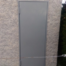 porte-service-métal