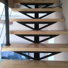 escalier-métal-limon_central