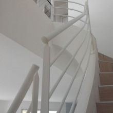 rampe-escaliers-blanche-vue-2