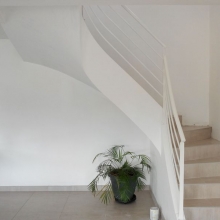 rampe-escaliers-blanche-vue-3
