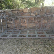 banc-metal-volutes-fer-forgé